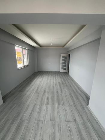 ÜNİVERSİTE BÖLGESİNDE KİRALIK 2+1 DAİRE