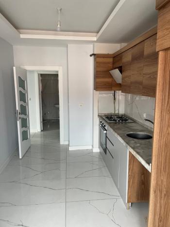 ÜNİVERSİTE BÖLGESİNDE KİRALIK 2+1 DAİRE