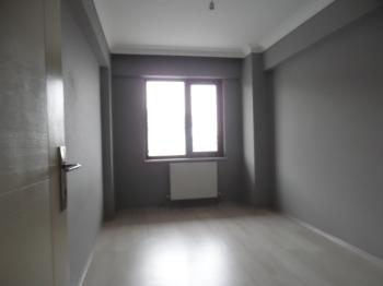 CUMHURİYET PARKINA YAKIN BÜLENT ECEVİT BULVARI CEPHELİ 3+1 KİRALIK DAİRE 