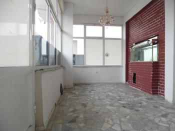 SARILAR YOLU ÜZERİNDE CADDE CEPHELİ 100 M2 DÜKKAN