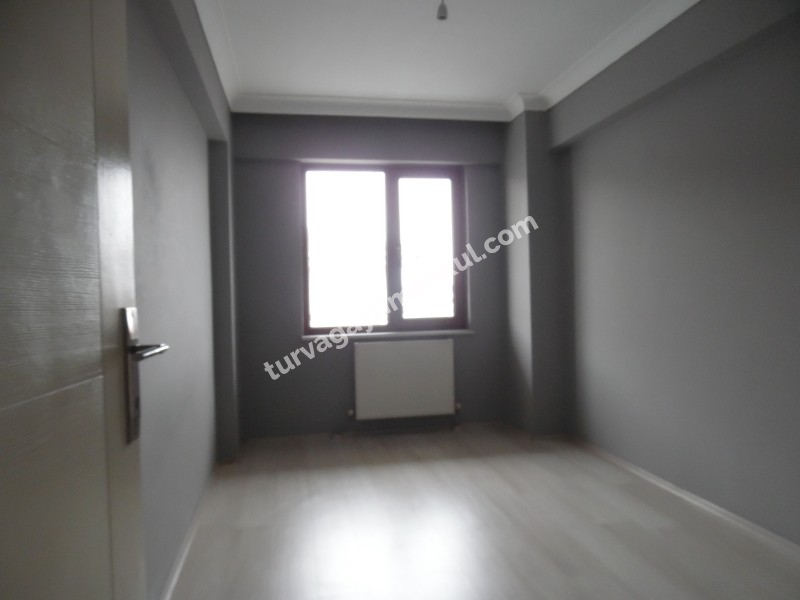 CUMHURİYET PARKINA YAKIN BÜLENT ECEVİT BULVARI CEPHELİ 3+1 KİRALIK DAİRE 