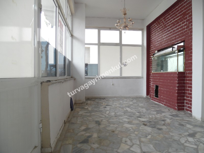 SARILAR YOLU ÜZERİNDE CADDE CEPHELİ 100 M2 DÜKKAN