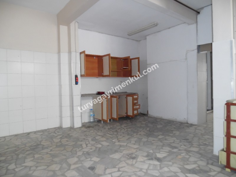 SARILAR YOLU ÜZERİNDE CADDE CEPHELİ 100 M2 DÜKKAN