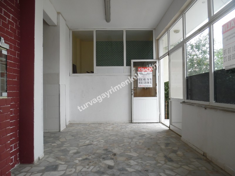 SARILAR YOLU ÜZERİNDE CADDE CEPHELİ 100 M2 DÜKKAN