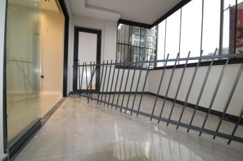 ASLAN'DAN HAVUZLU SİTEDE GENİŞ METRAJLI ULTRALÜKS 5+1