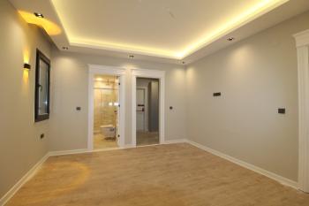 ASLAN'DAN HAVUZLU SİTEDE GENİŞ METRAJLI ULTRALÜKS 5+1