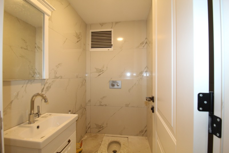 ASLAN'DAN HAVUZLU SİTEDE GENİŞ METRAJLI ULTRALÜKS 5+1