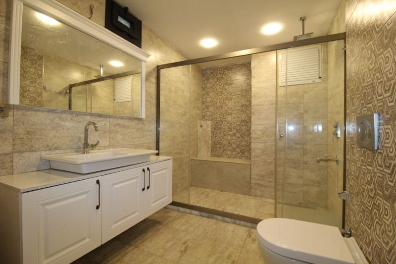 ASLAN'DAN HAVUZLU SİTEDE GENİŞ METRAJLI ULTRALÜKS 5+1