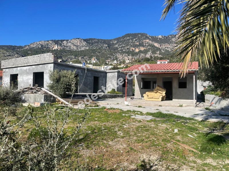 Girne Kozanköy'de Satılık 3+1 Bitmeye Yakın Müstakil Ev