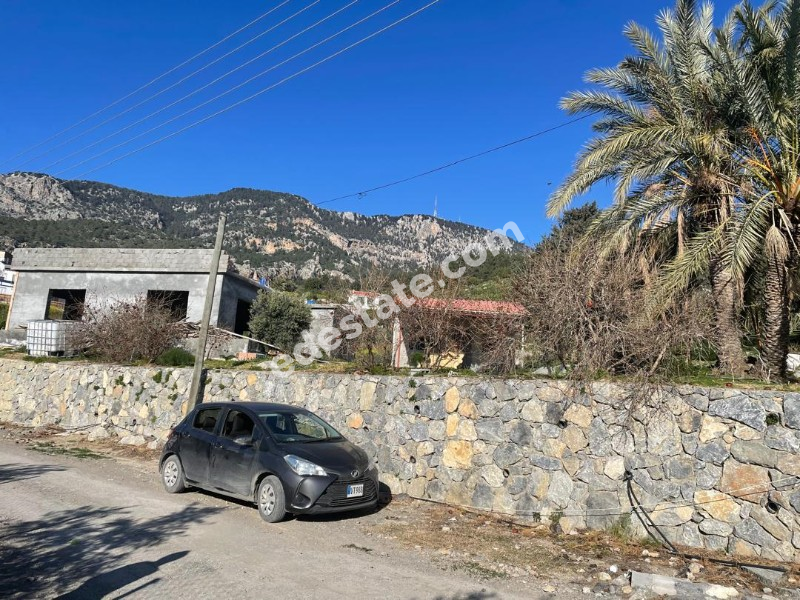 Girne Kozanköy'de Satılık 3+1 Bitmeye Yakın Müstakil Ev