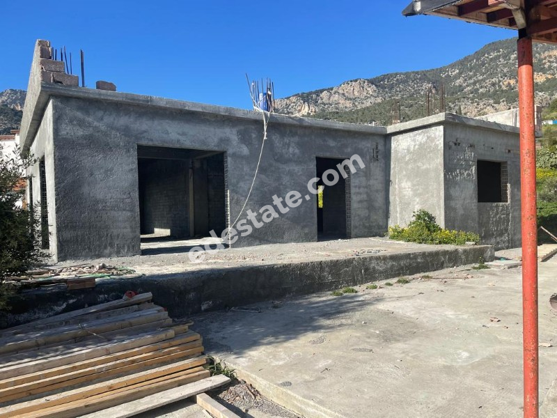 Girne Kozanköy'de Satılık 3+1 Bitmeye Yakın Müstakil Ev