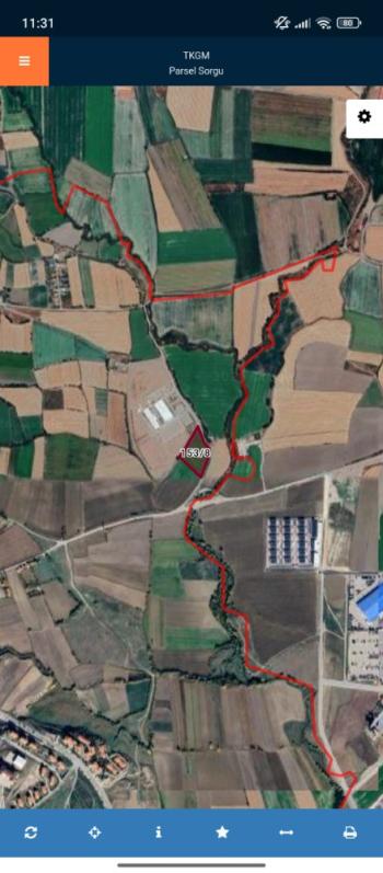 Güvenay - Çorum Celil Kırı Mevkii Belediye At Çiftliği Yanı Satılık İmara Yakın Satılık Tarla