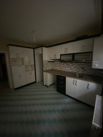 GÜVENAY - ÇORUM ULUKAVAK MAH. SAKARYA İLKOKULU CİVARI KİRALIK DAİRE