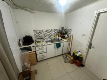 KUMSAL'DA ZEMİNKAT DEVREN KİRALIK İŞ YERİ 