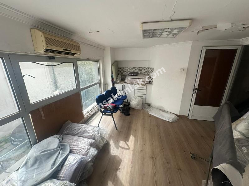 KUMSAL'DA ZEMİNKAT DEVREN KİRALIK İŞ YERİ 