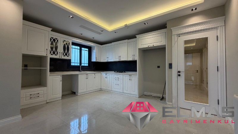 Elmas’tan Akdeniz’de Tek Blok Havuzlu Kaliteli İşçilik Lüks 4+1