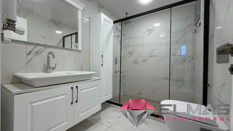 Elmas’tan Akdeniz’de Tek Blok Havuzlu Kaliteli İşçilik Lüks 4+1