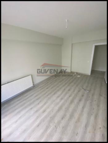 GÜVENAY - ÇORUM BUHARA EVLER 5. CADDE ARKASI SİTE İÇERİSİ SATILIK DAİRE 