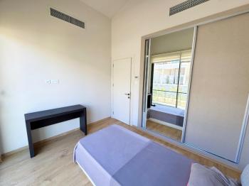 Kıbrıs Girne Alsancak da Havuzlu Sitede Satılık 3+1 Çok Özel Villa