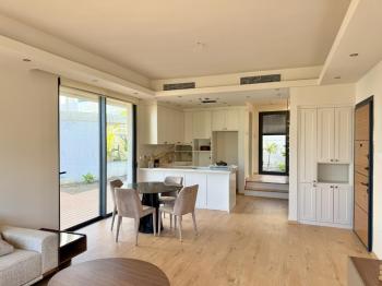 Kıbrıs Girne Alsancak da Havuzlu Sitede Satılık 3+1 Çok Özel Villa