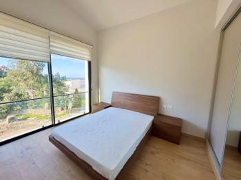 Kıbrıs Girne Alsancak da Havuzlu Sitede Satılık 3+1 Çok Özel Villa