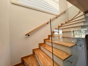 Kıbrıs Girne Alsancak da Havuzlu Sitede Satılık 3+1 Çok Özel Villa