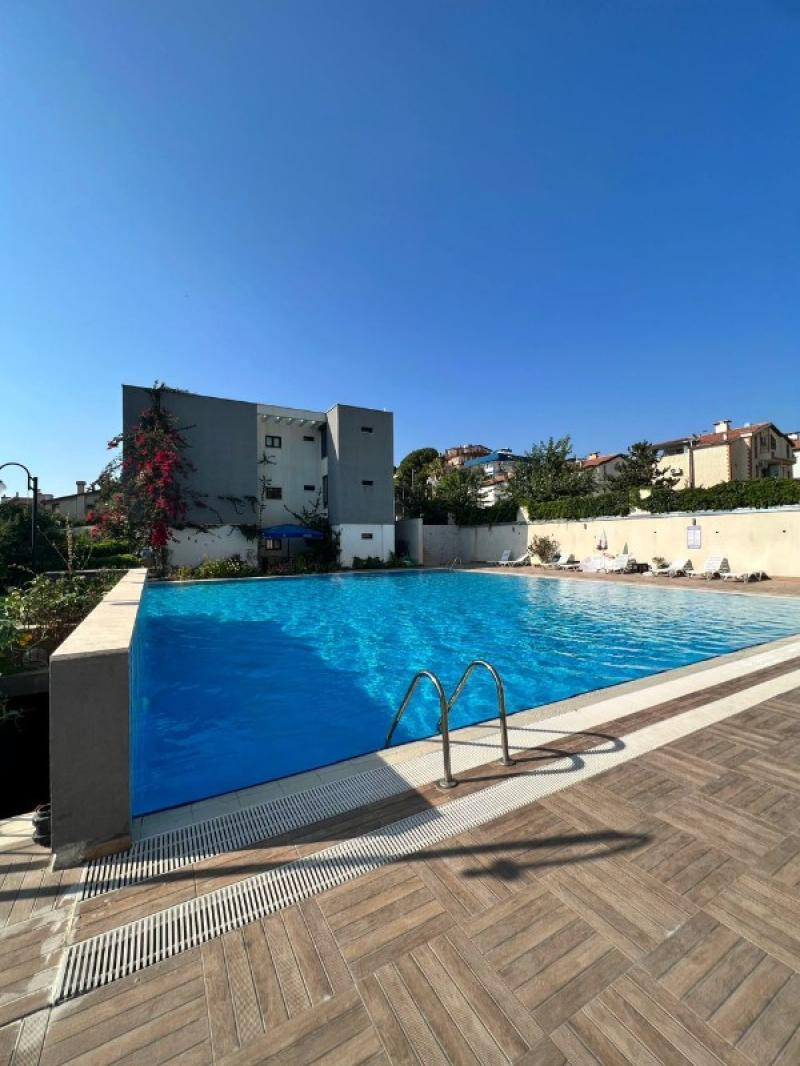 Kuşadası Kadınlar Denizi Kiralık Daire 