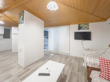 Gökova Merkezde | 2.Kat Eşyalı | Kiralık 2+1 Daire