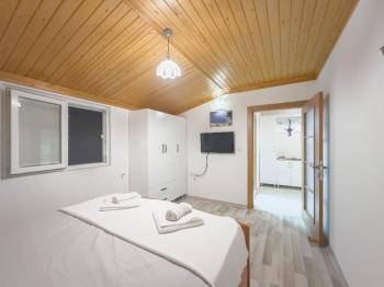 Gökova Merkezde | 2.Kat Eşyalı | Kiralık 2+1 Daire