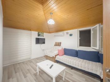 Gökova Merkezde | 2.Kat Eşyalı | Kiralık 2+1 Daire