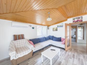 Gökova Merkezde | 2.Kat Eşyalı | Kiralık 2+1 Daire