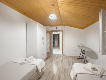 Gökova Merkezde | 2.Kat Eşyalı | Kiralık 2+1 Daire