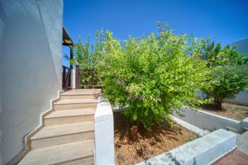 Alsancak, Girne’de Satılık 2+1 Daire – Deniz ve Doğa Manzaralı Özel Teraslı Fırsat!