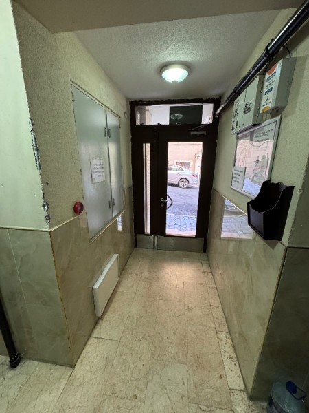 Yeşilpınar'da 1+1 Bahçe Katı Temiz Satılık Daire