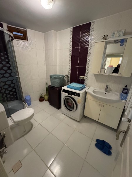 Yeşilpınar'da 1+1 Bahçe Katı Temiz Satılık Daire