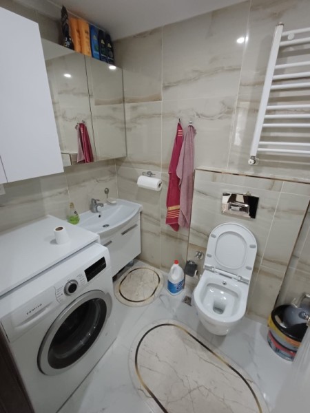 Binevler Otobüs Son Durağına Yakın Güvenlikli Site'de Satılık Daire