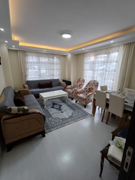 Binevler Otobüs Son Durağına Yakın Güvenlikli Site'de Satılık Daire