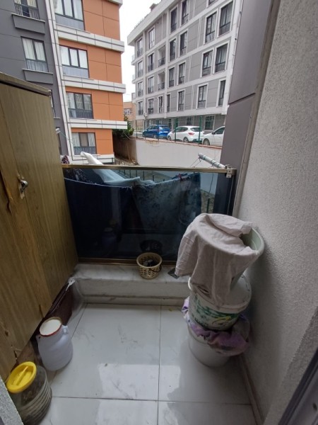 Binevler Otobüs Son Durağına Yakın Güvenlikli Site'de Satılık Daire