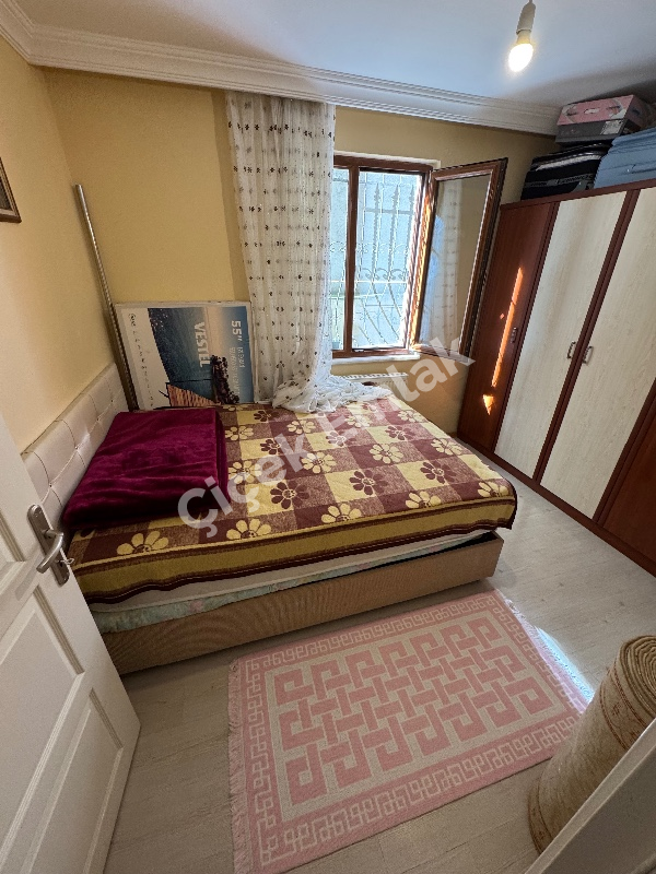 Yeşilpınar'da 1+1 Bahçe Katı Temiz Satılık Daire