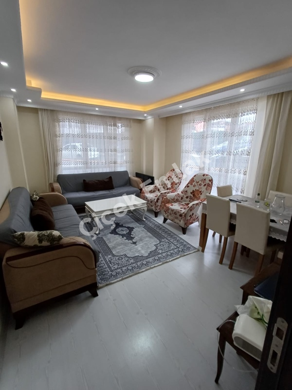 Binevler Otobüs Son Durağına Yakın Güvenlikli Site'de Satılık Daire