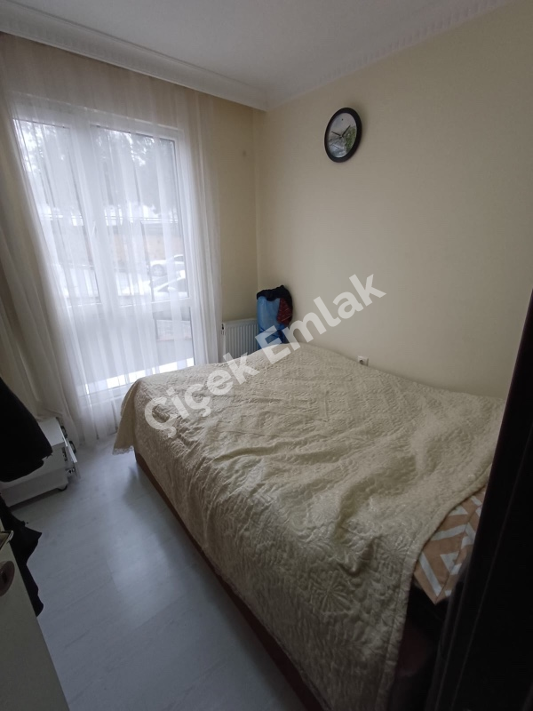 Binevler Otobüs Son Durağına Yakın Güvenlikli Site'de Satılık Daire