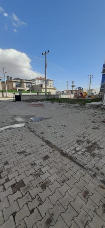 AFYON ÜÇOK EMLAKTAN YENİCE MAH 3+1 120M² TEMİZ BAKIMLI EBEVYN BANYOLU SATILIK DAİRE 