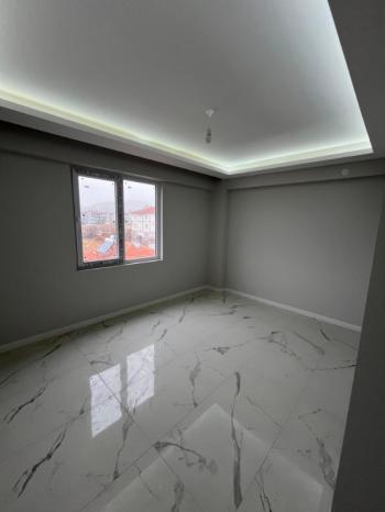 AFYON ÜÇOK EMLAKTAN MAREŞAL F ÇAKMAK MAH KİRALIK SIFIR AYARINDA LÜX GENİŞ ARAKAT 3+1 DAİRE