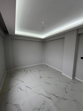 AFYON ÜÇOK EMLAKTAN MAREŞAL F ÇAKMAK MAH KİRALIK SIFIR AYARINDA LÜX GENİŞ ARAKAT 3+1 DAİRE