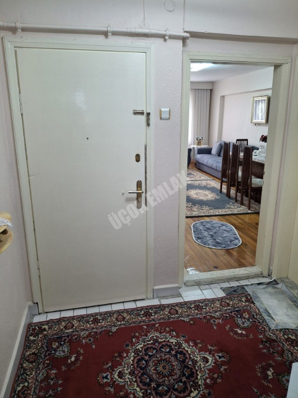 AFYON ÜÇOK EMLAKTAN  CUMHURİYET MAH 3+1 120M² TEMİZ BAKIMLI SATILIK DAİRE 