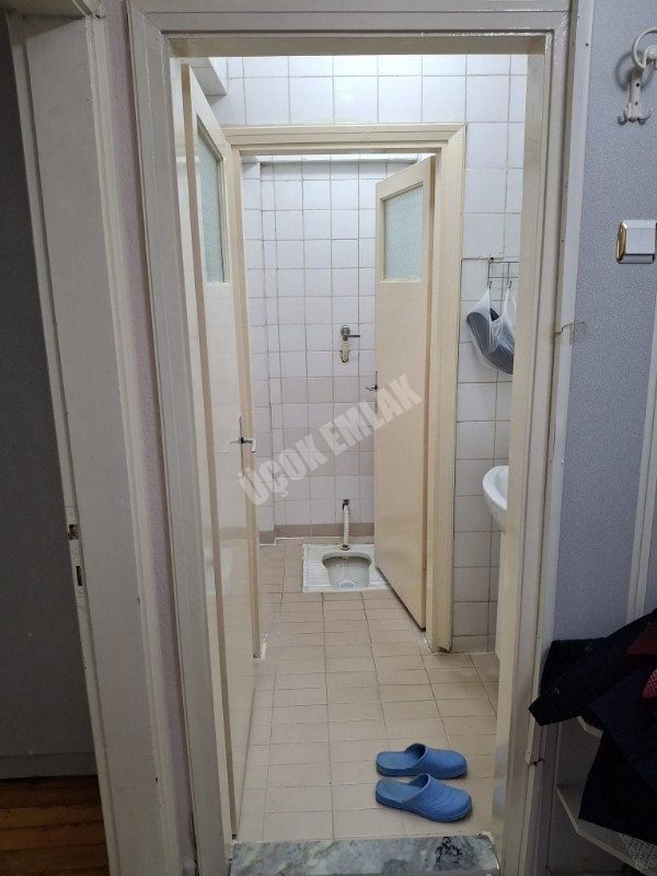 AFYON ÜÇOK EMLAKTAN  CUMHURİYET MAH 3+1 120M² TEMİZ BAKIMLI SATILIK DAİRE 