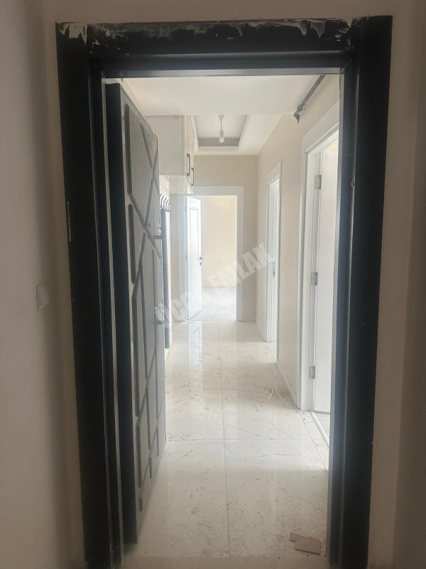 AFYON ÜÇOK EMLAKTAN SAHİPATA MAH SATILIK SIFIR LÜX 3+1 ARAKAT DAİRE ASANSÖRLÜ