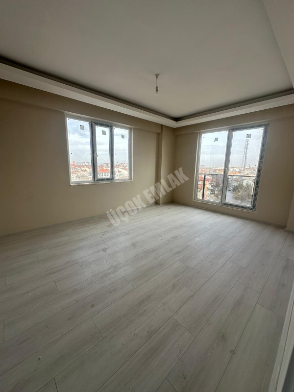 AFYON ÜÇOK EMLAKTAN SAHİPATA MAH SATILIK SIFIR LÜX 3+1 ARAKAT DAİRE ASANSÖRLÜ