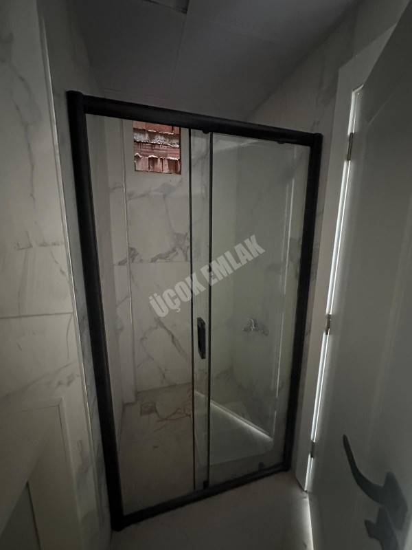 AFYON ÜÇOK EMLAKTAN SAHİPATA MAH SATILIK SIFIR LÜX 3+1 ARAKAT DAİRE ASANSÖRLÜ