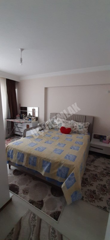 AFYON ÜÇOK EMLAKTAN YENİCE MAH 3+1 120M² TEMİZ BAKIMLI EBEVYN BANYOLU SATILIK DAİRE 